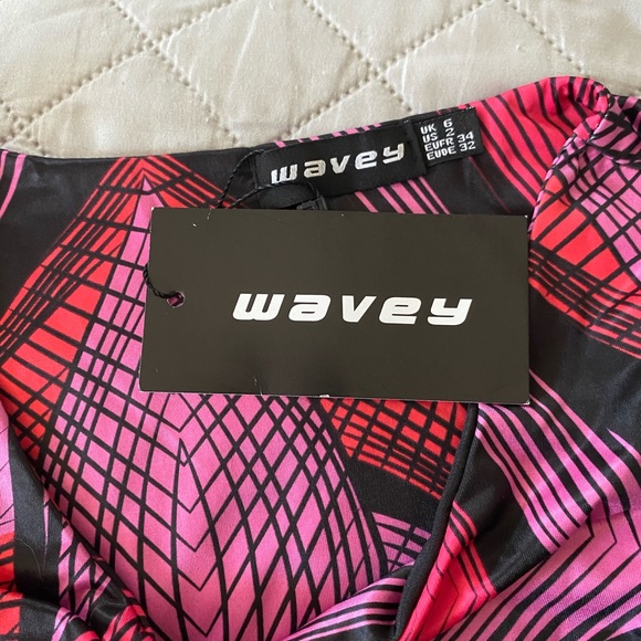 Wavey | NWT’s Y2K fit and flare abstract pattern mini dress - Picture 3 of 6